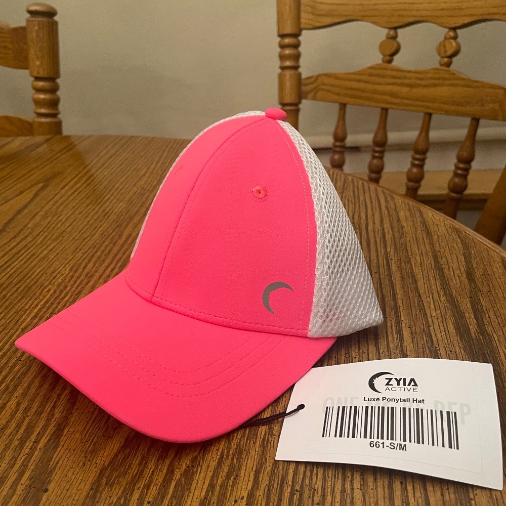 ZYIA Ponytail Athletic Hat (BRAND NEW)